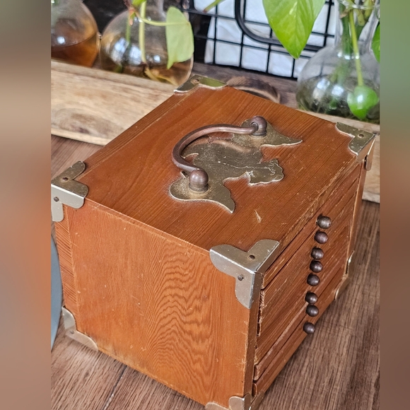 MCM Wood Brass 8 Piece Coaster Storage Box Drawer Style Cork Vintage Drinks Read - Picture 3 of 14